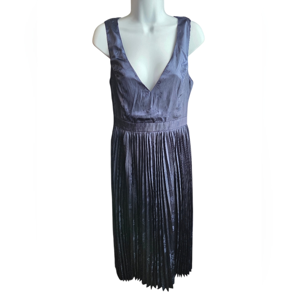 Lulu's Navy Blue Satin Backless Pleated Midi Dress Size M